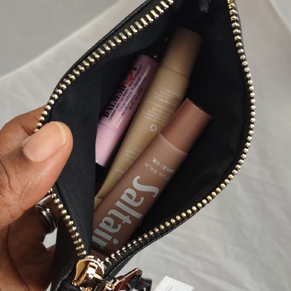 Black Cosmetic Pouch with Italian Fashion Graphic Print - Picture 8 of 9